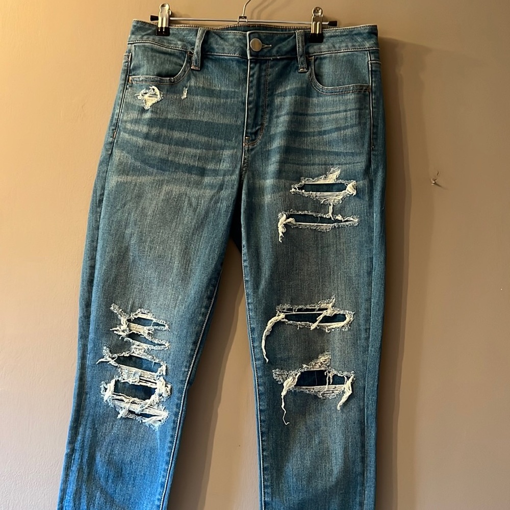AE Distressed Jeans